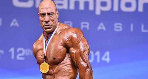 بالفيديو .. تعرف على النظام الغذائى للرجل الأخضر المصرى أقوى لاعب كمال أجسام فى العالم 